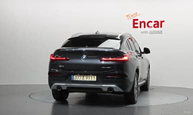 X4 (G02)