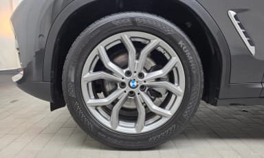 X4 (G02)