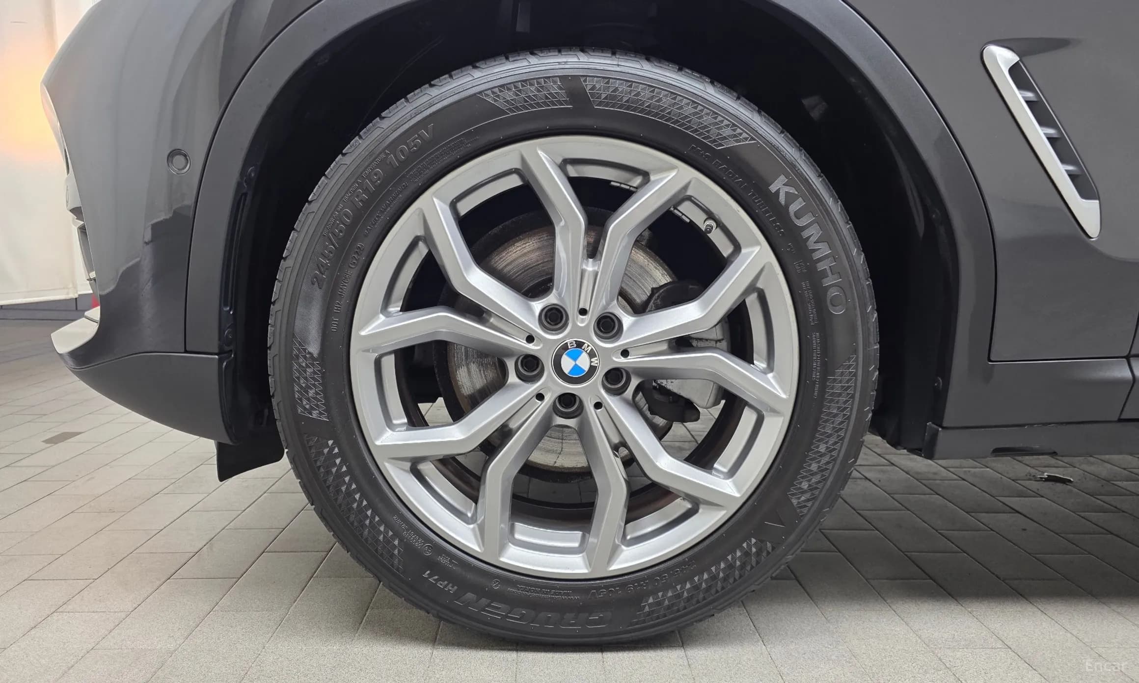 X4 (G02)