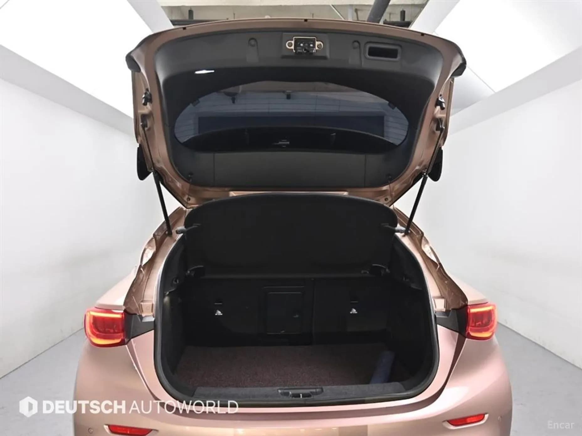 Q30