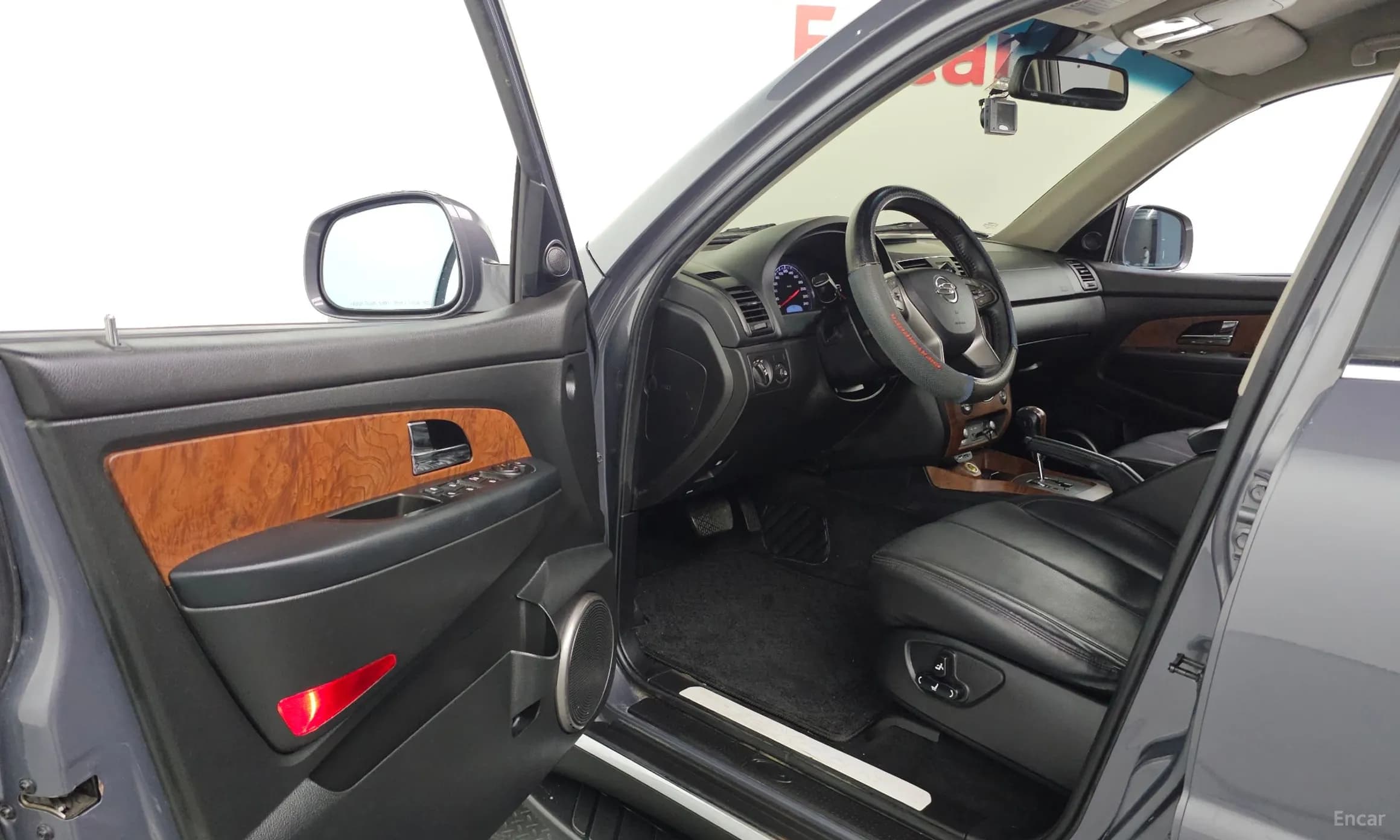 Rexton W