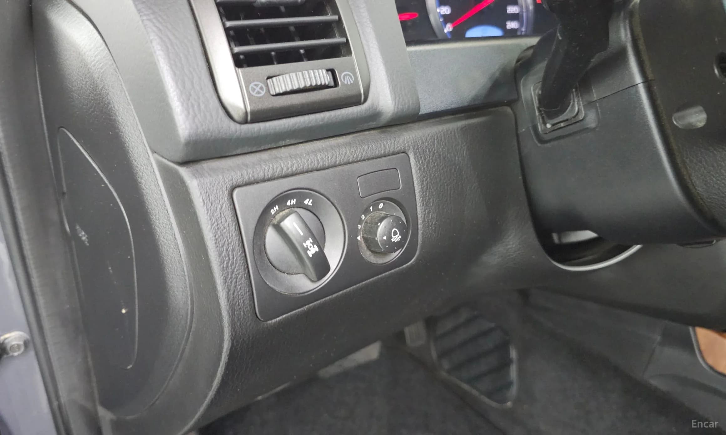 Rexton W