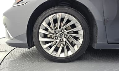 ES300h 7th Generation