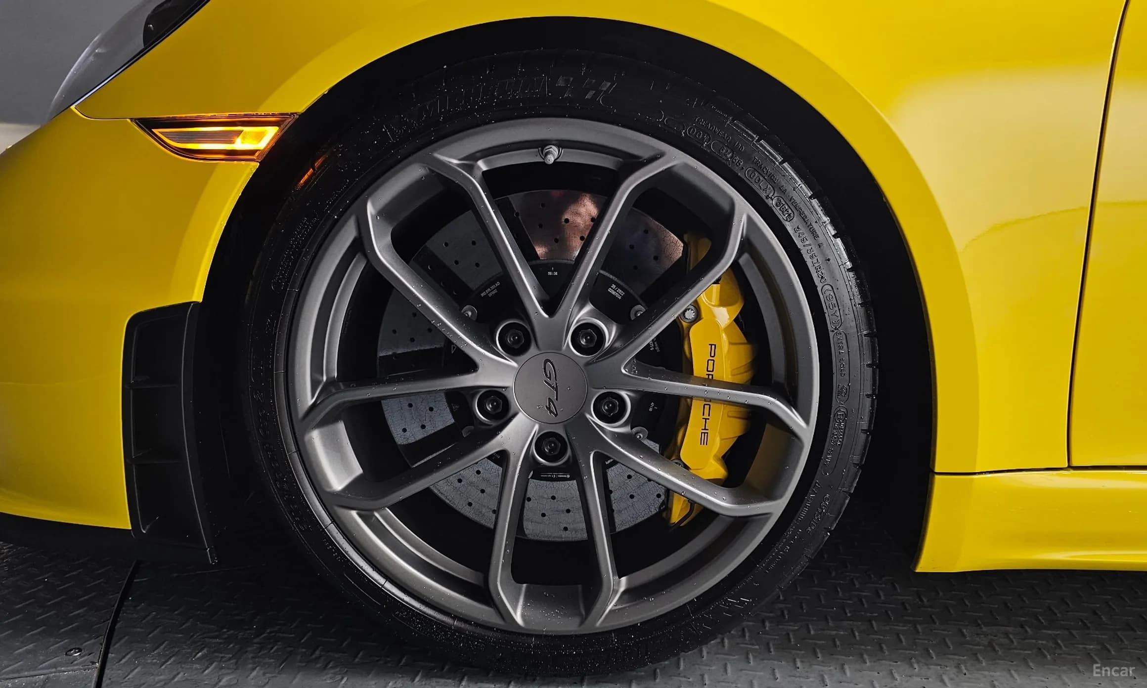 718 Cayman