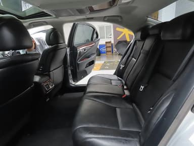 LS460L