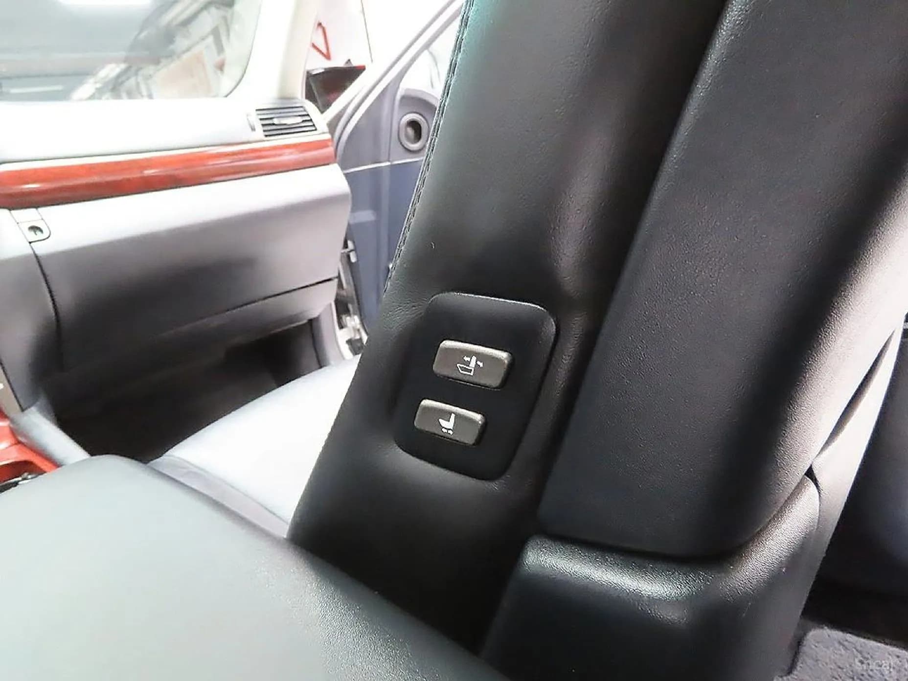 LS460L