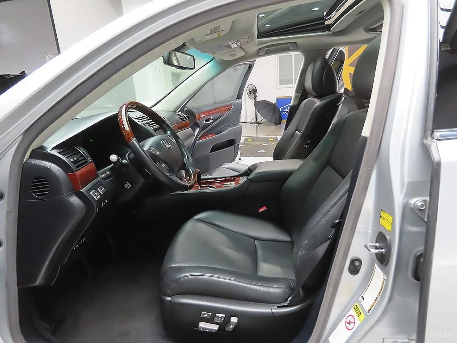 LS460L