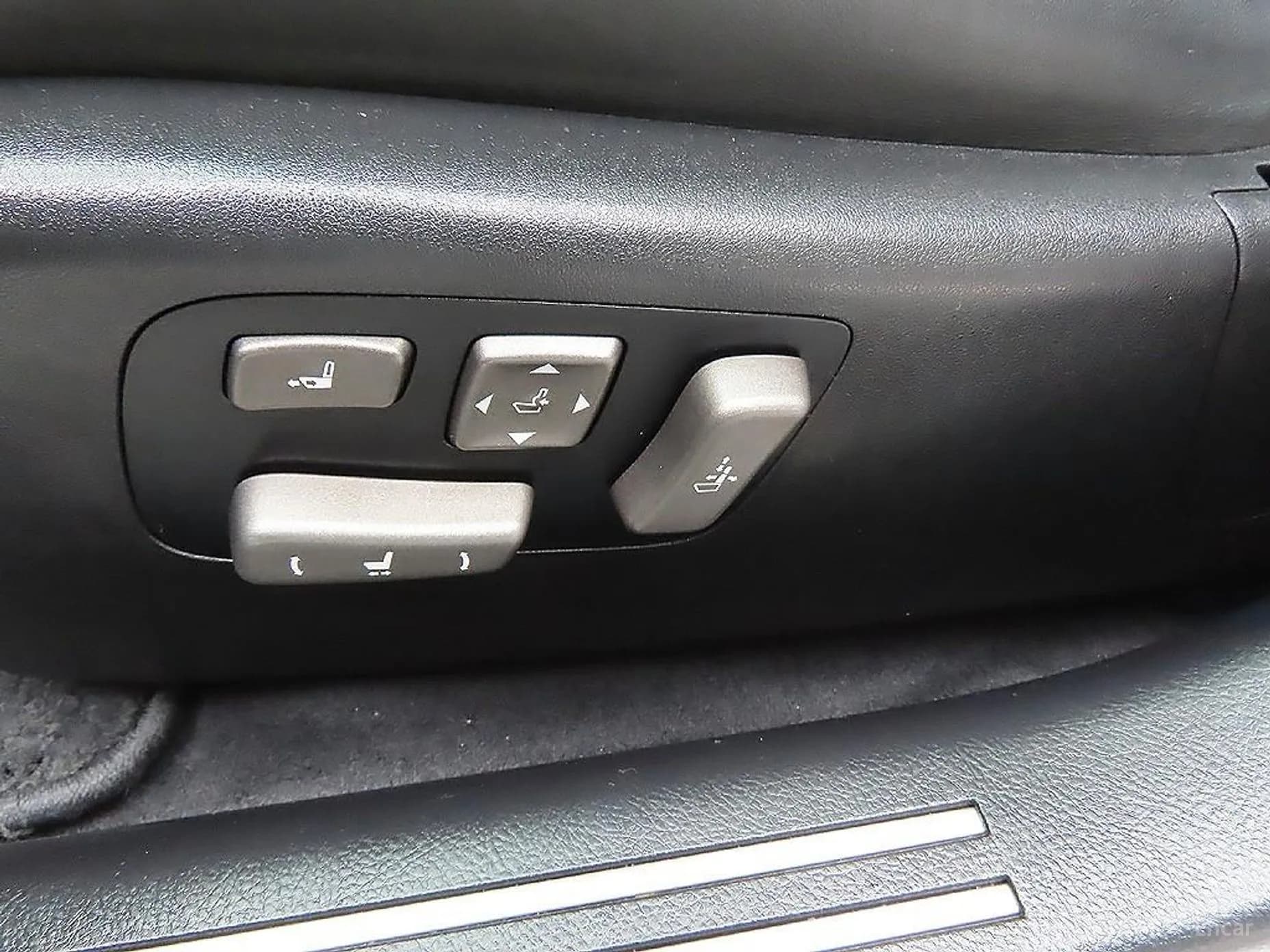 LS460L