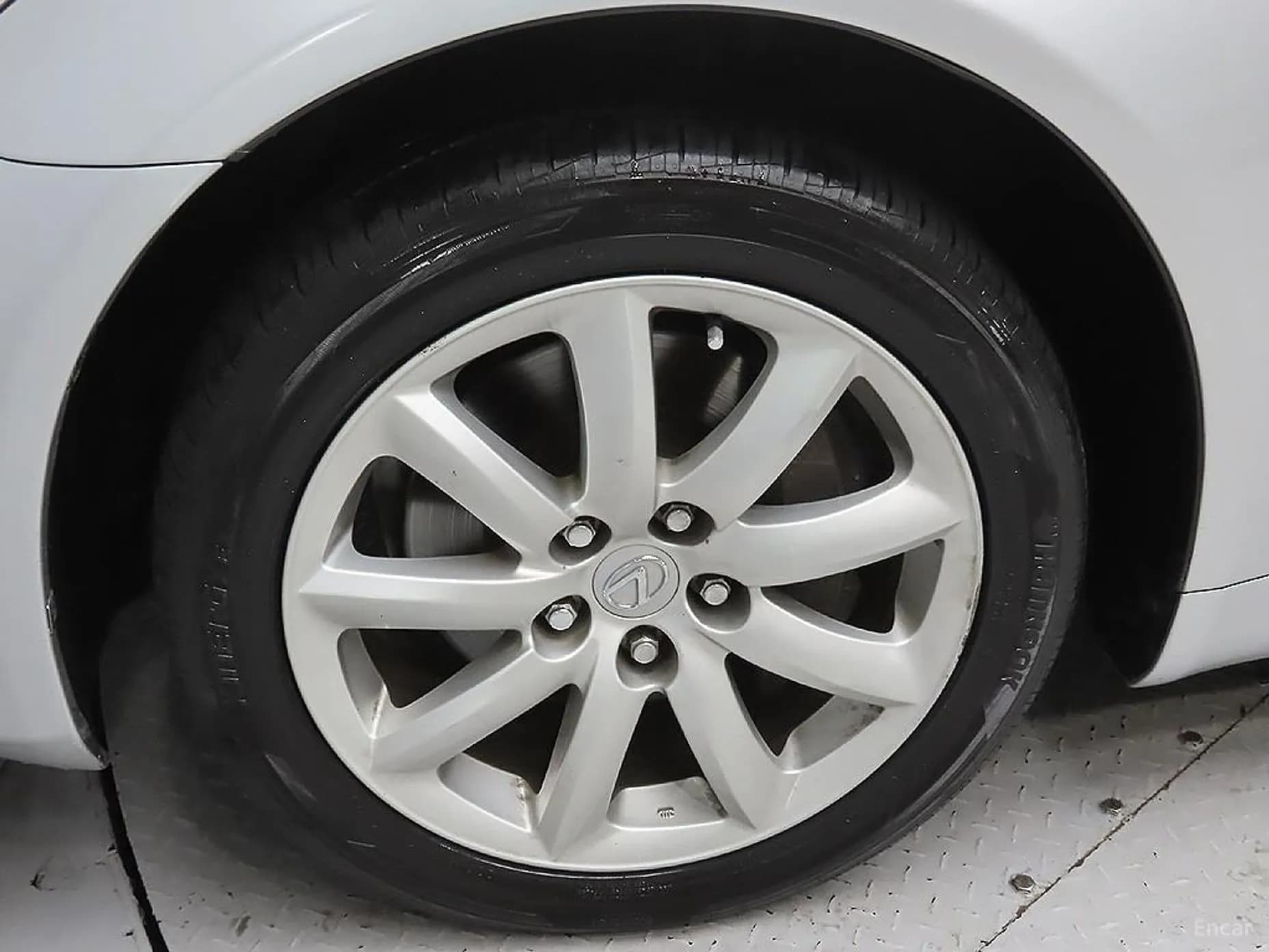 LS460L
