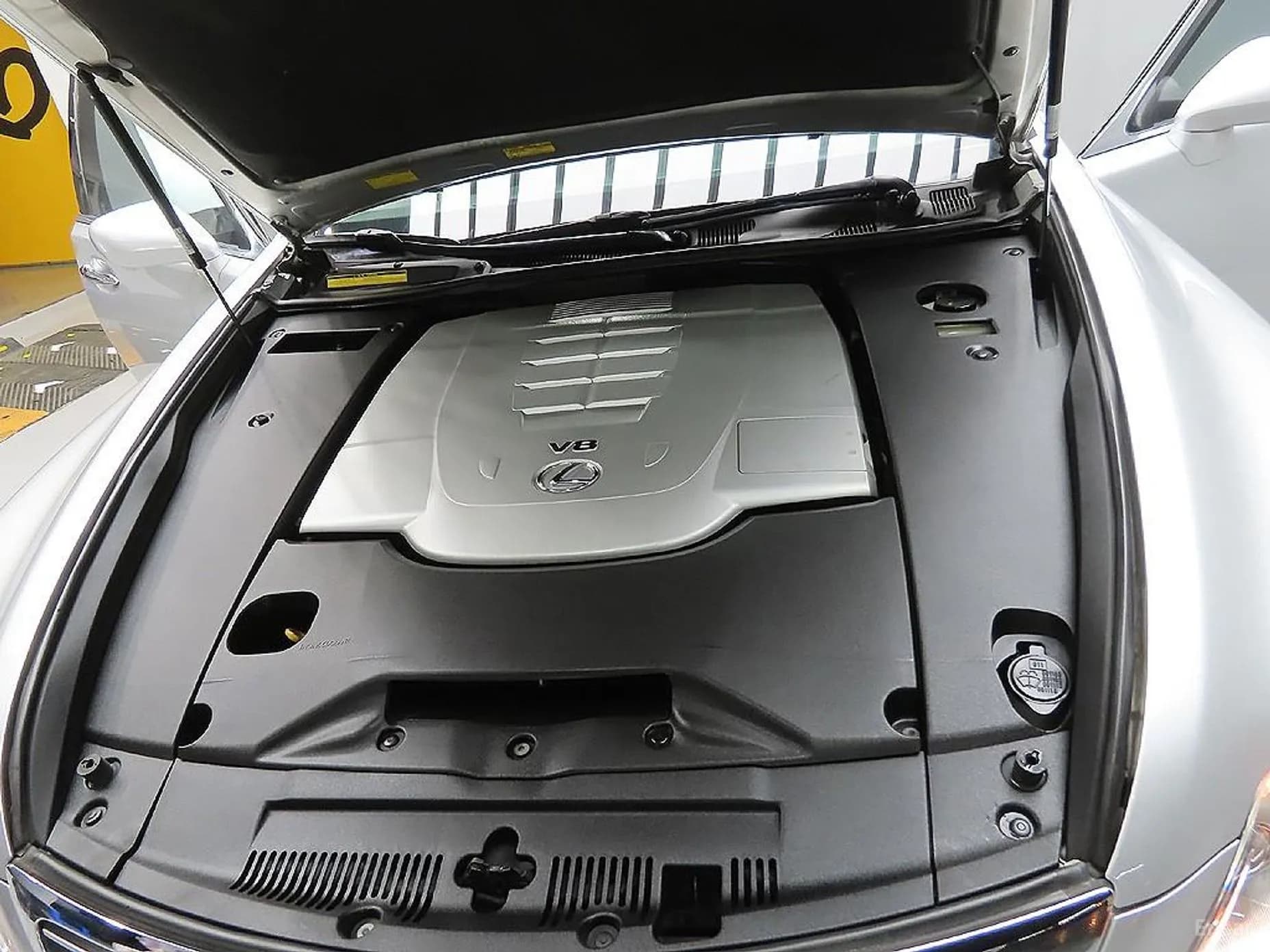 LS460L