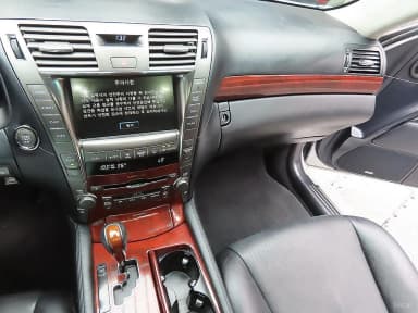LS460L