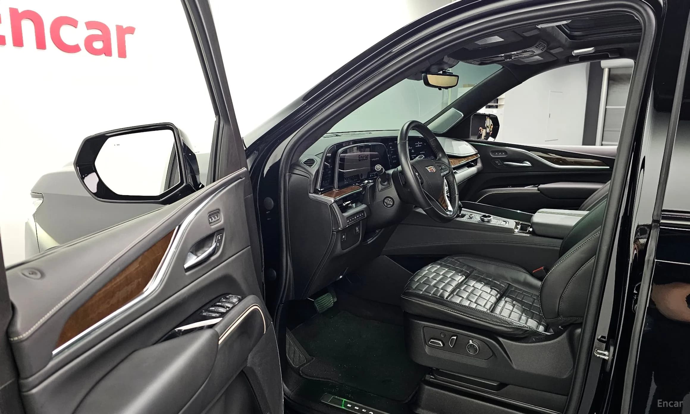 Escalade 5th Generation
