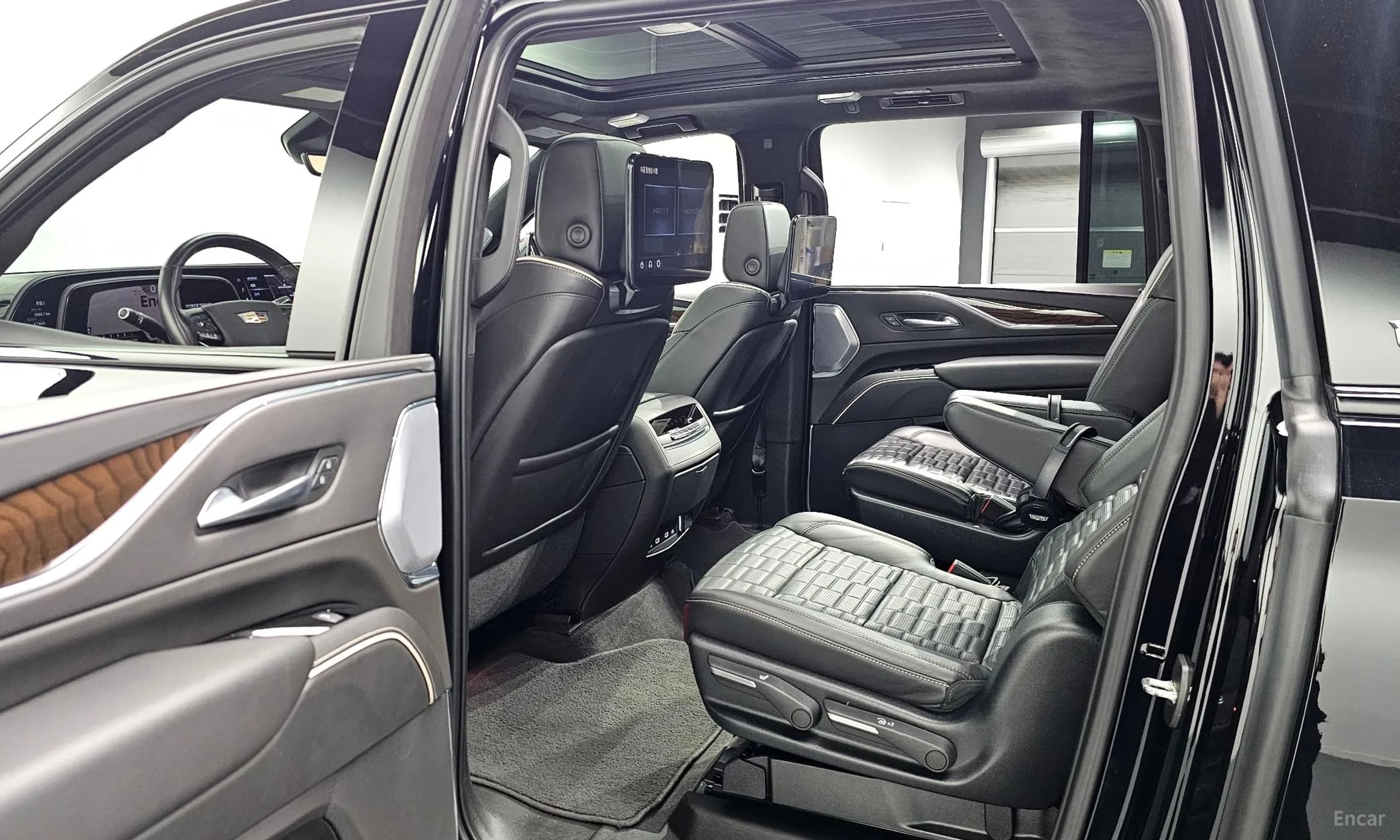 Escalade 5th Generation