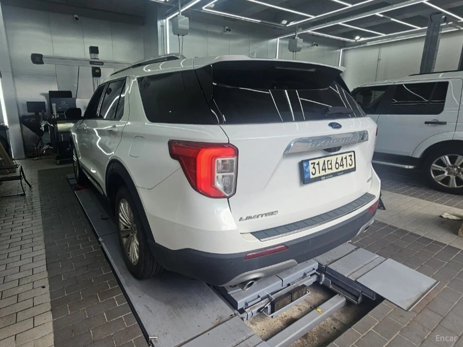Explorer 6th Generation