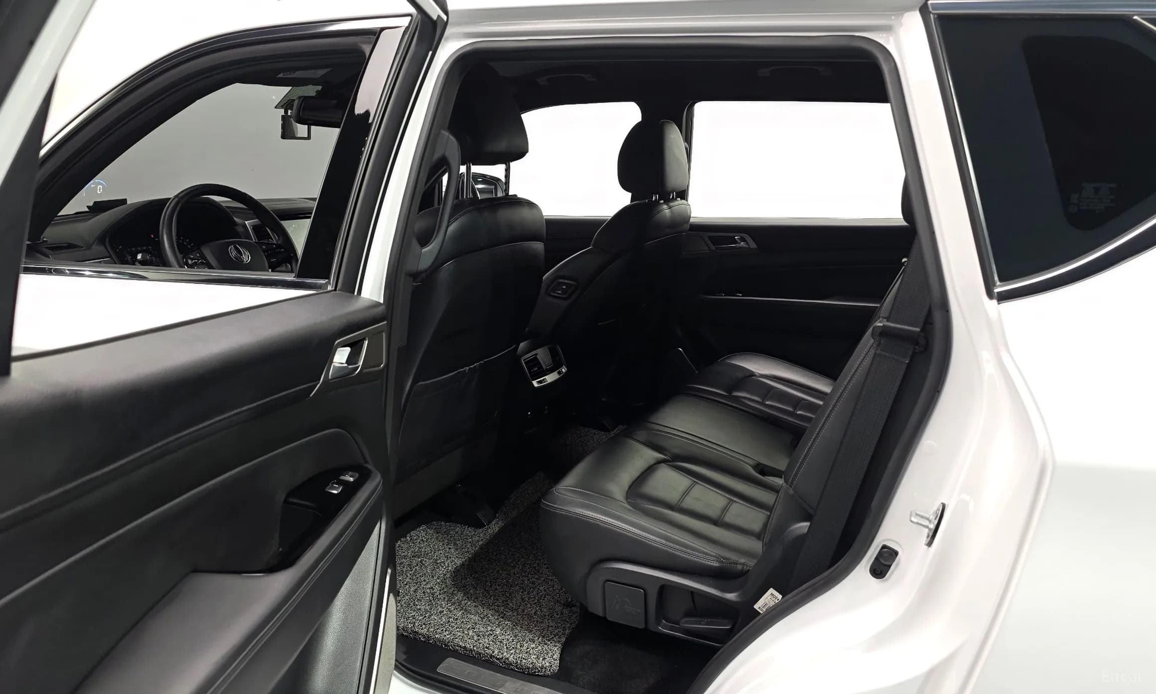 G4 Rexton