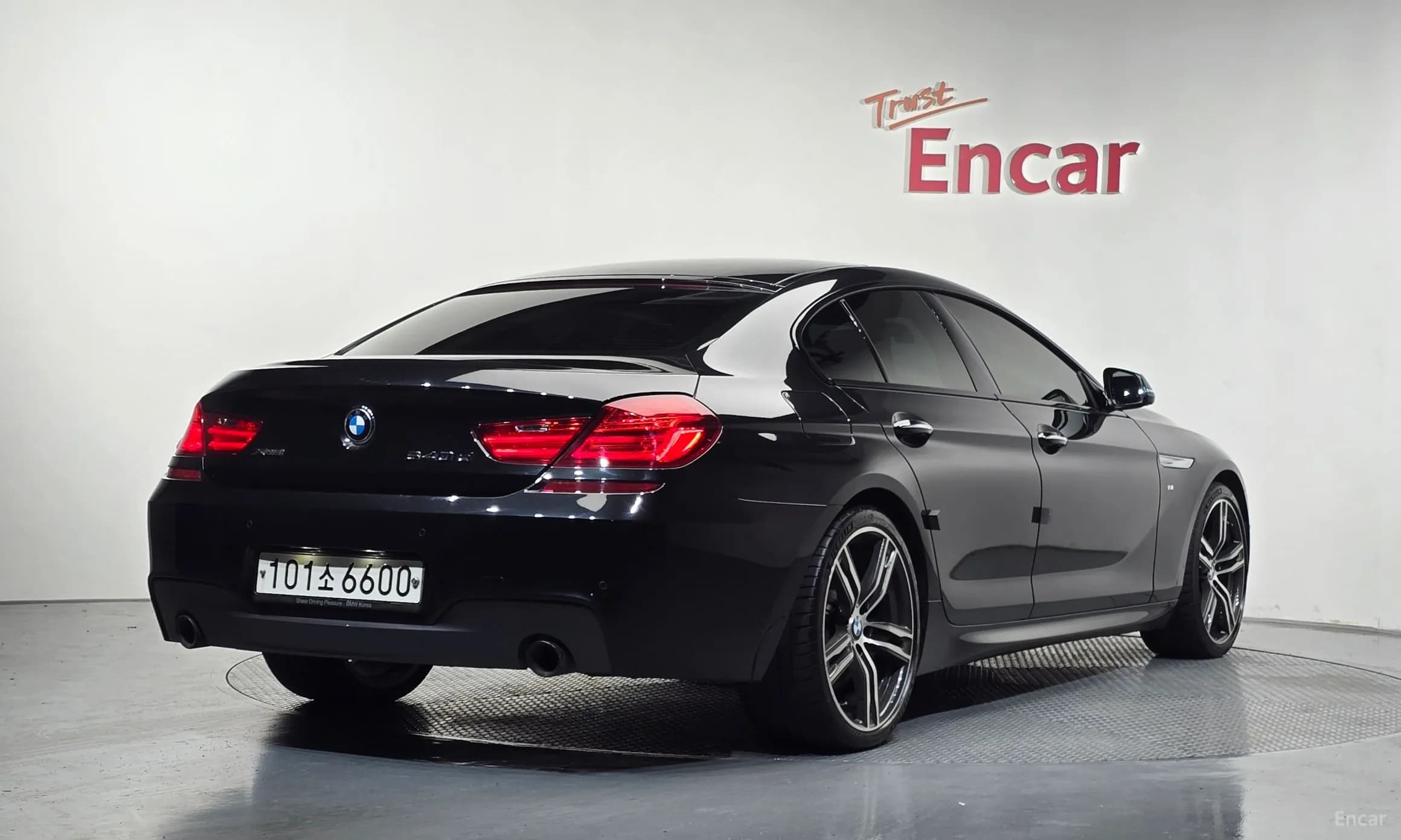 6 Series (F12)