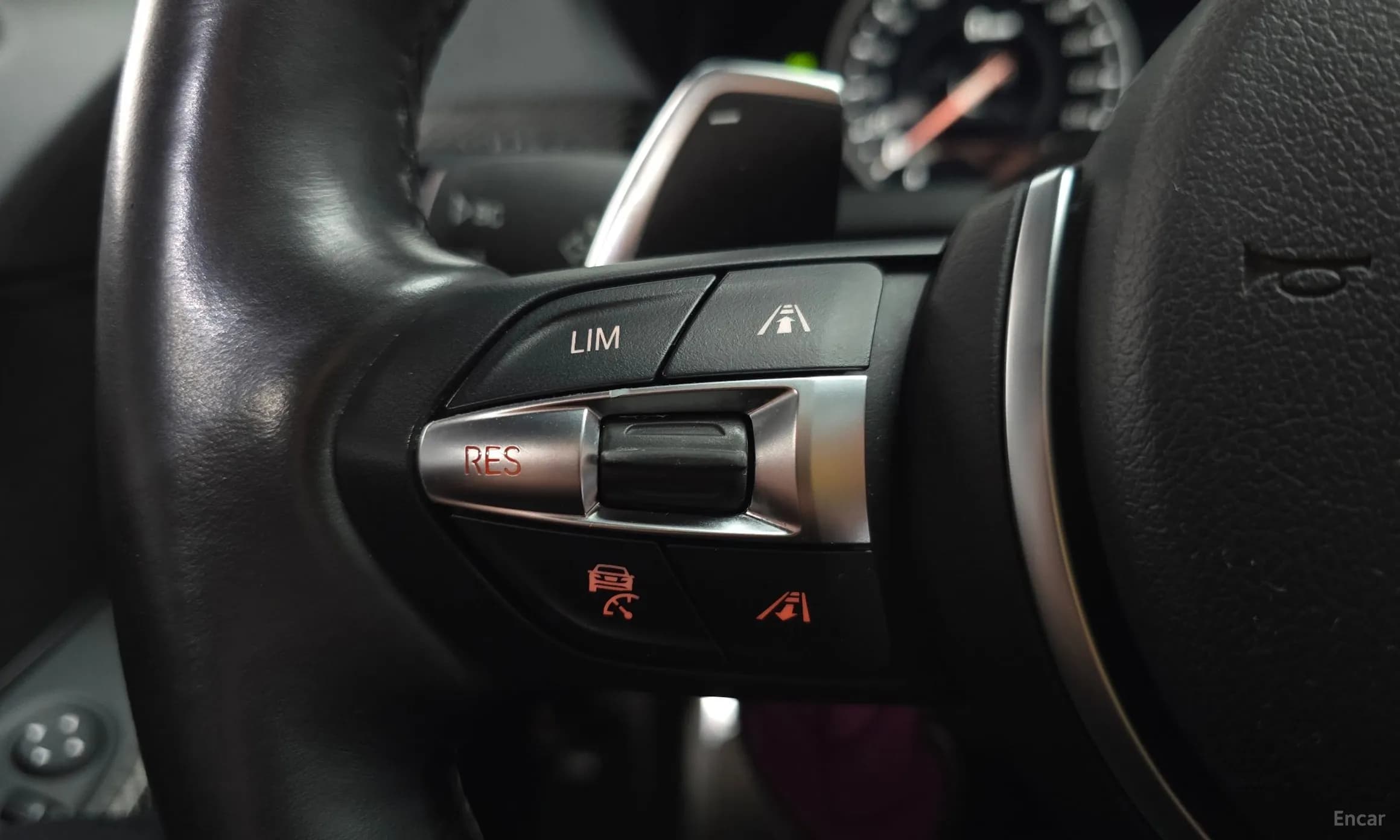 6 Series (F12)