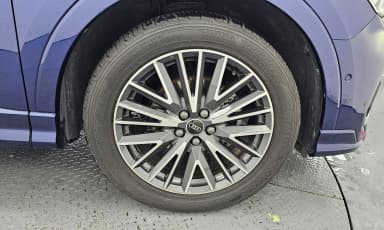 Q3 (F3)