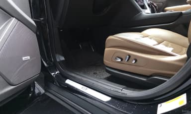 XT6