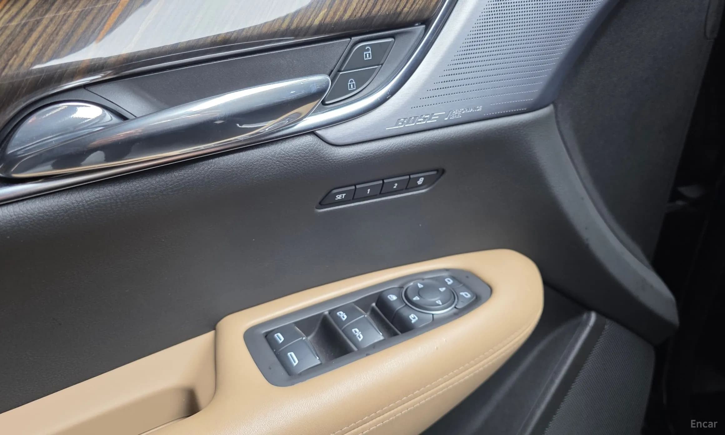 XT6