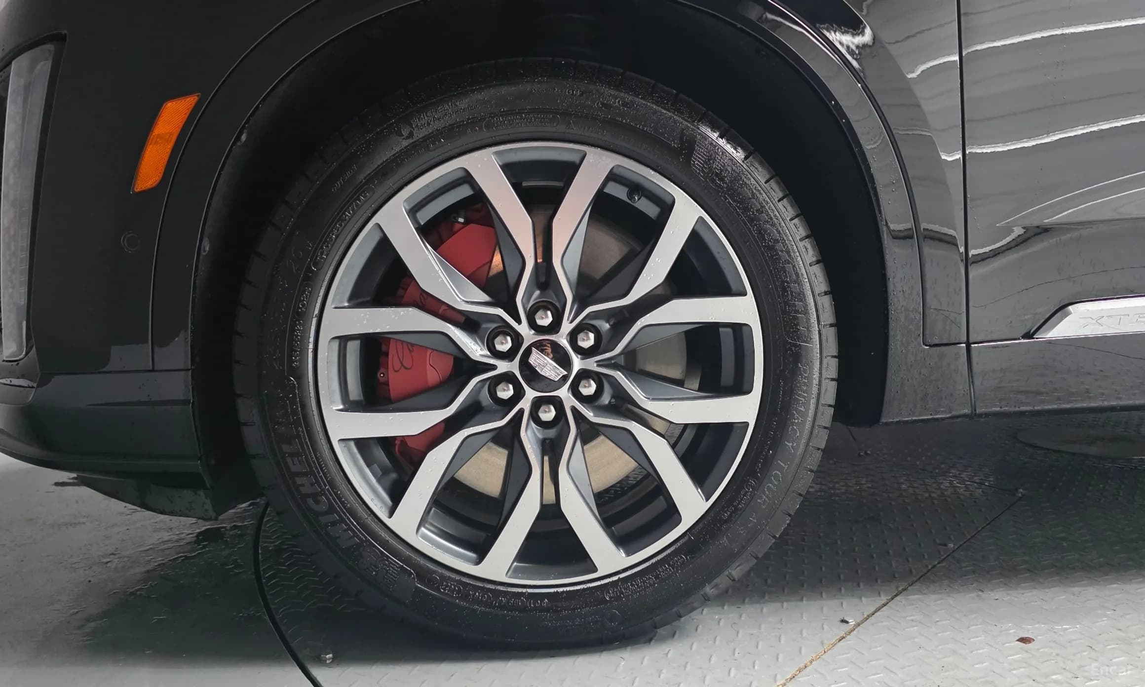XT6