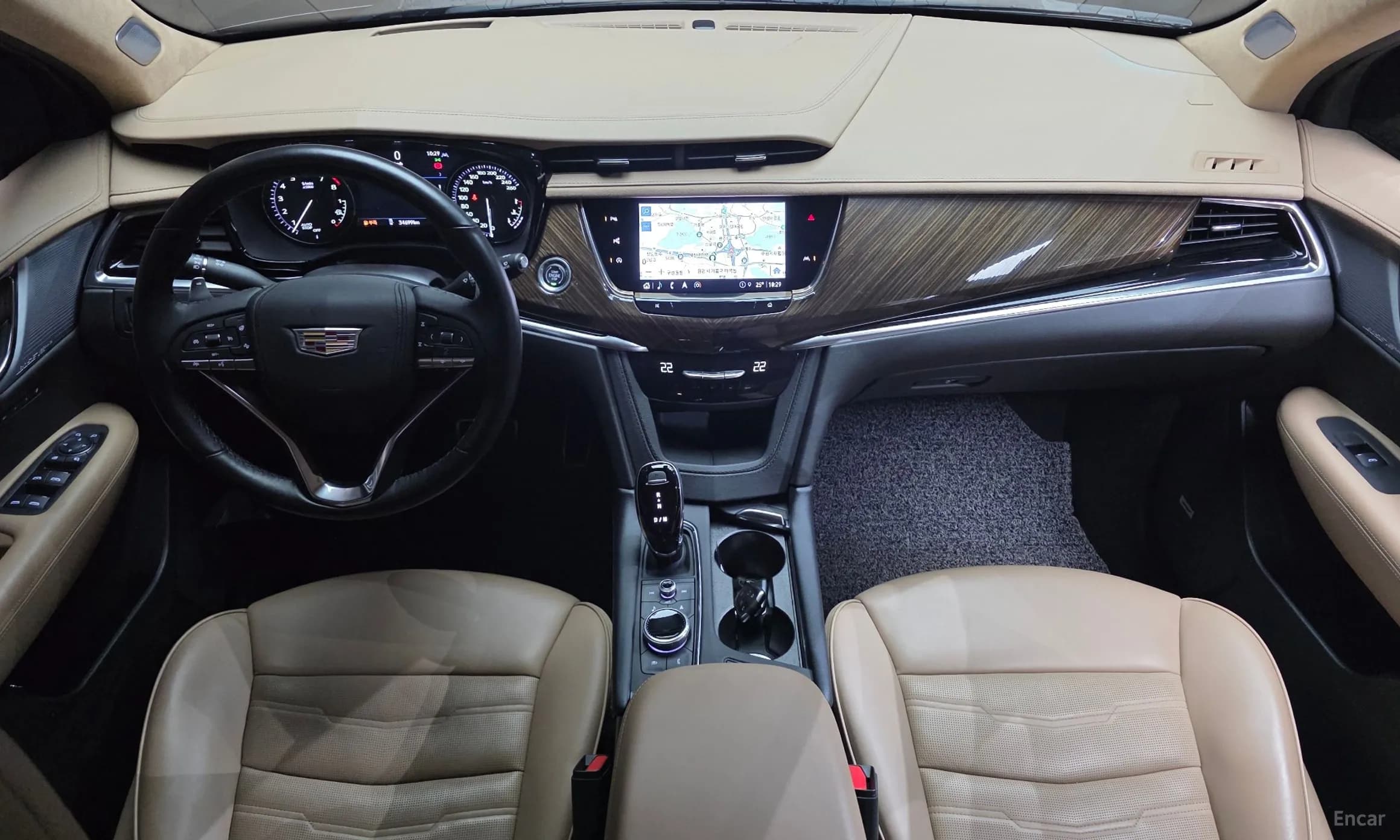 XT6