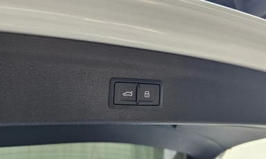 Q3 (F3)