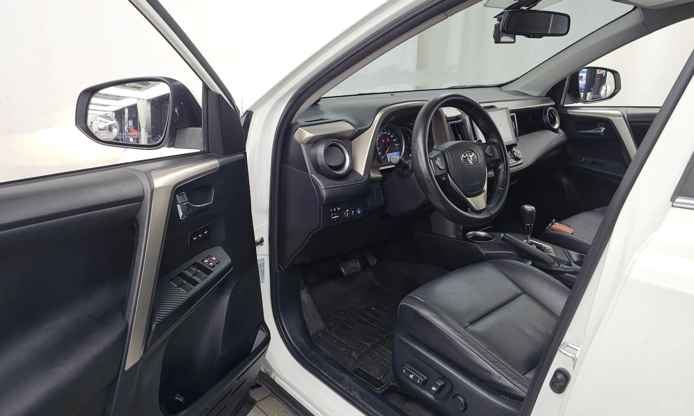 RAV4