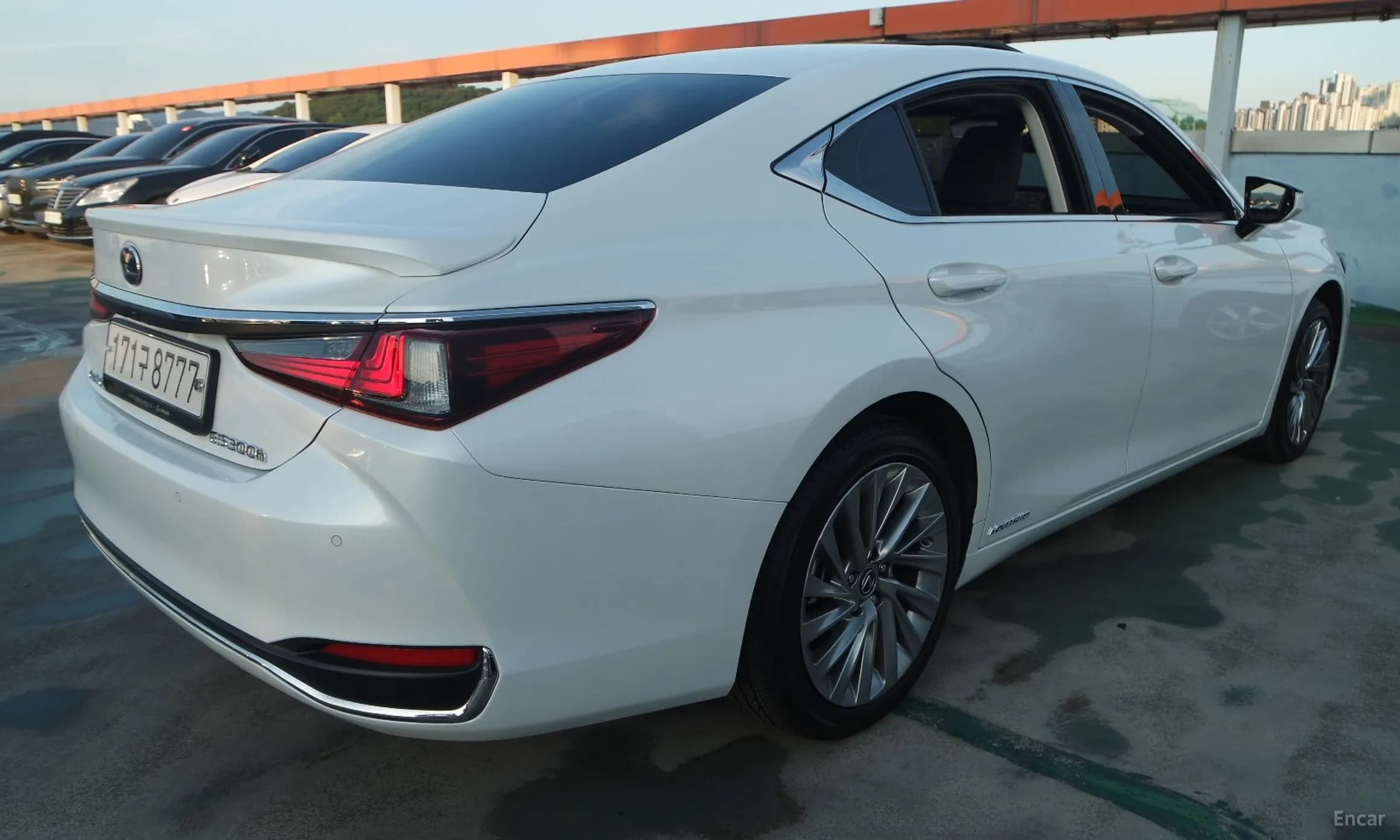 ES300h 7th Generation