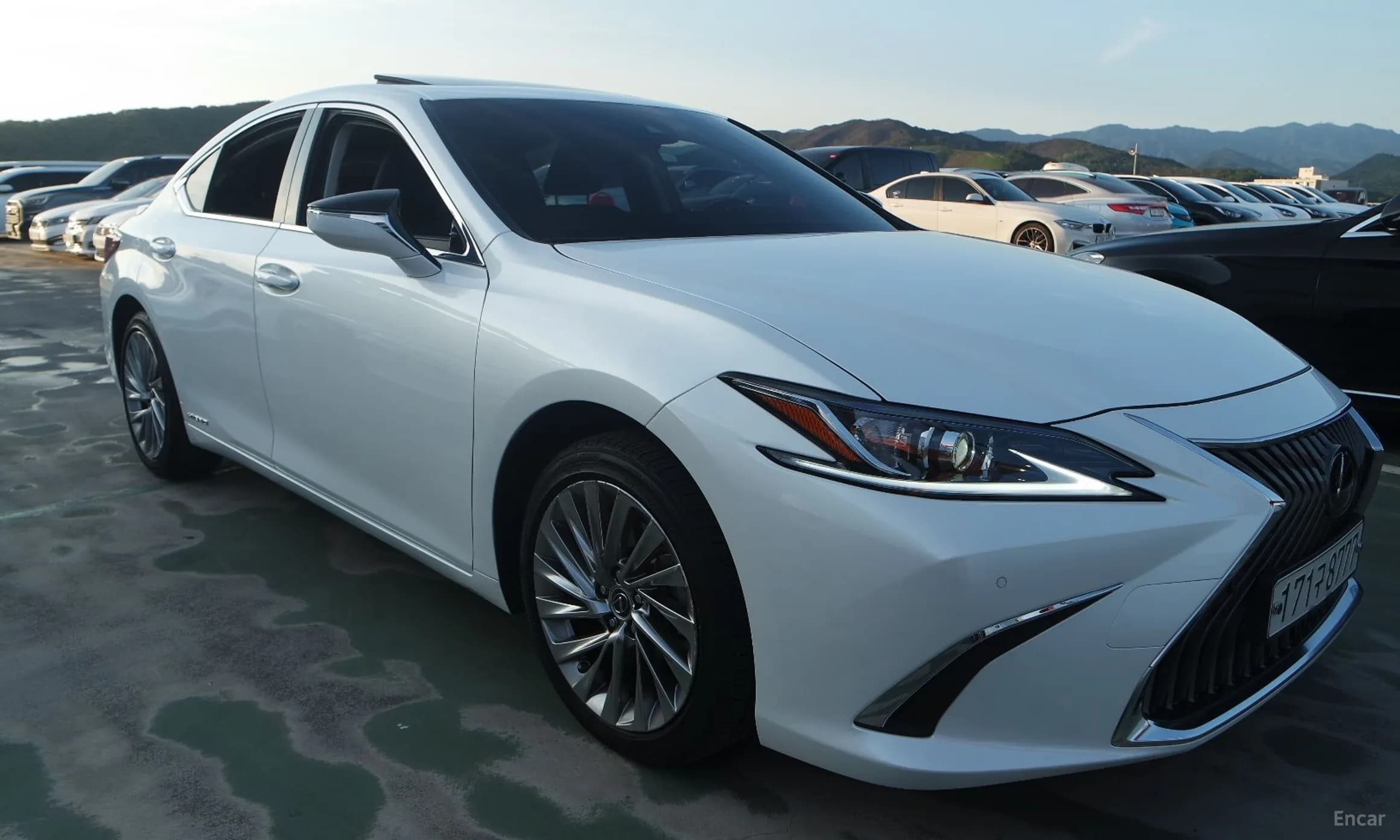 ES300h 7th Generation