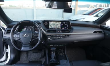 ES300h 7th Generation