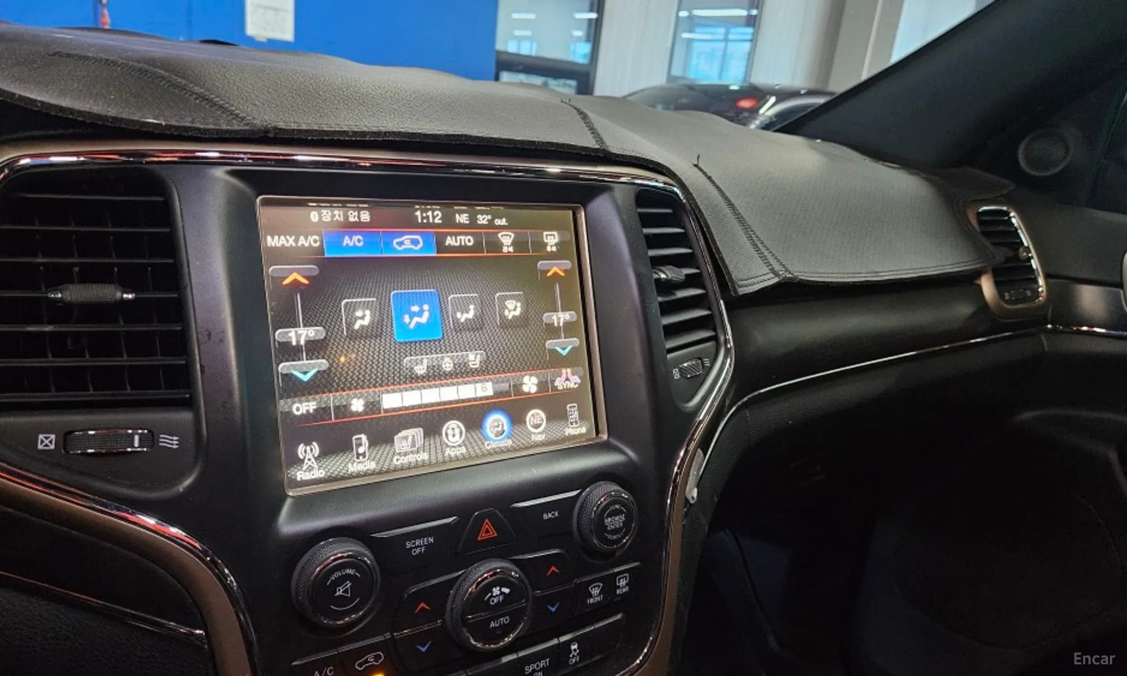 Grand Cherokee