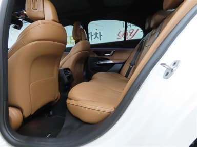 E-Class W214