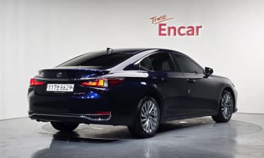 ES300h 7th Generation