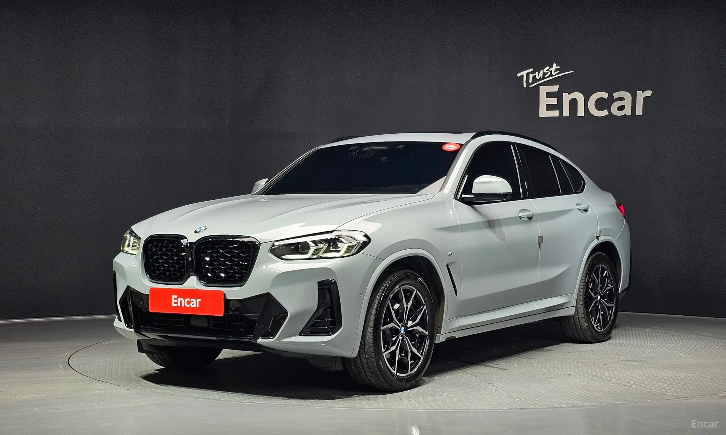 X4 (G02)