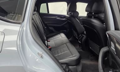 X4 (G02)