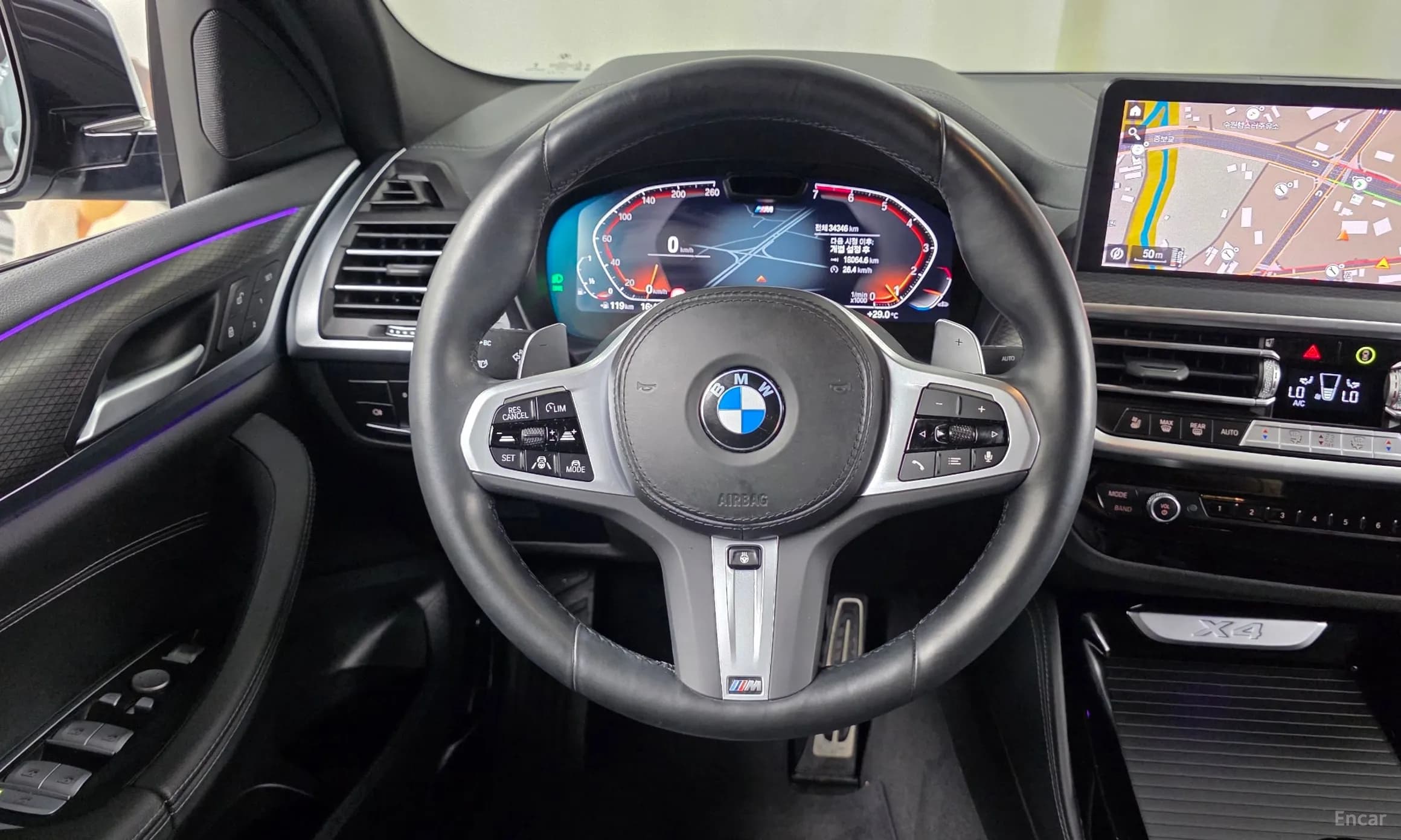 X4 (G02)