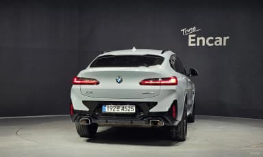 X4 (G02)
