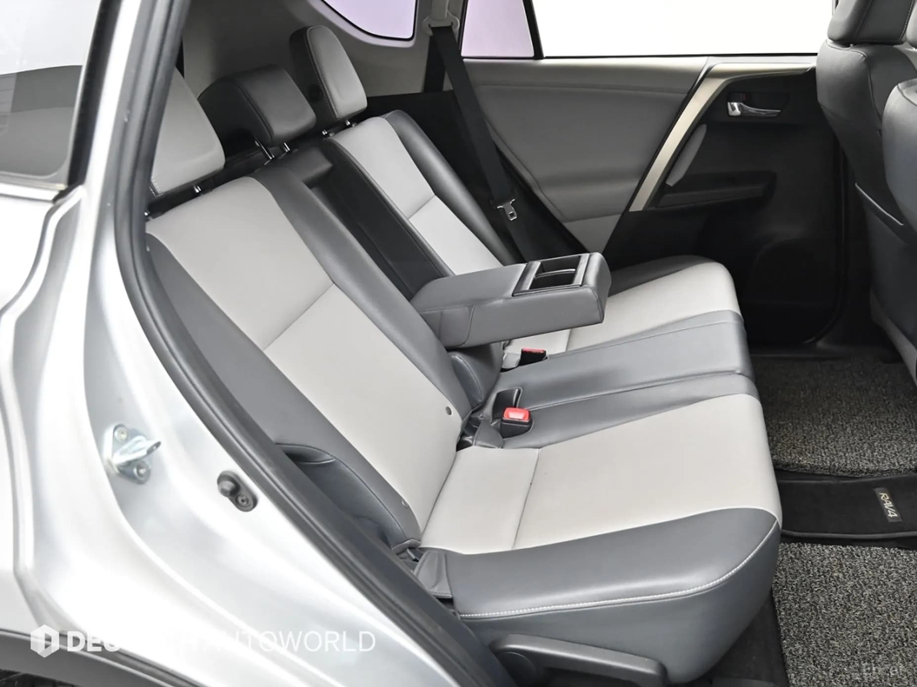 RAV4