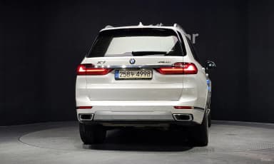 X7 (G07)