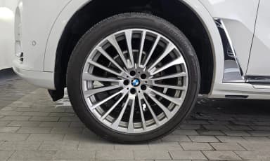 X7 (G07)