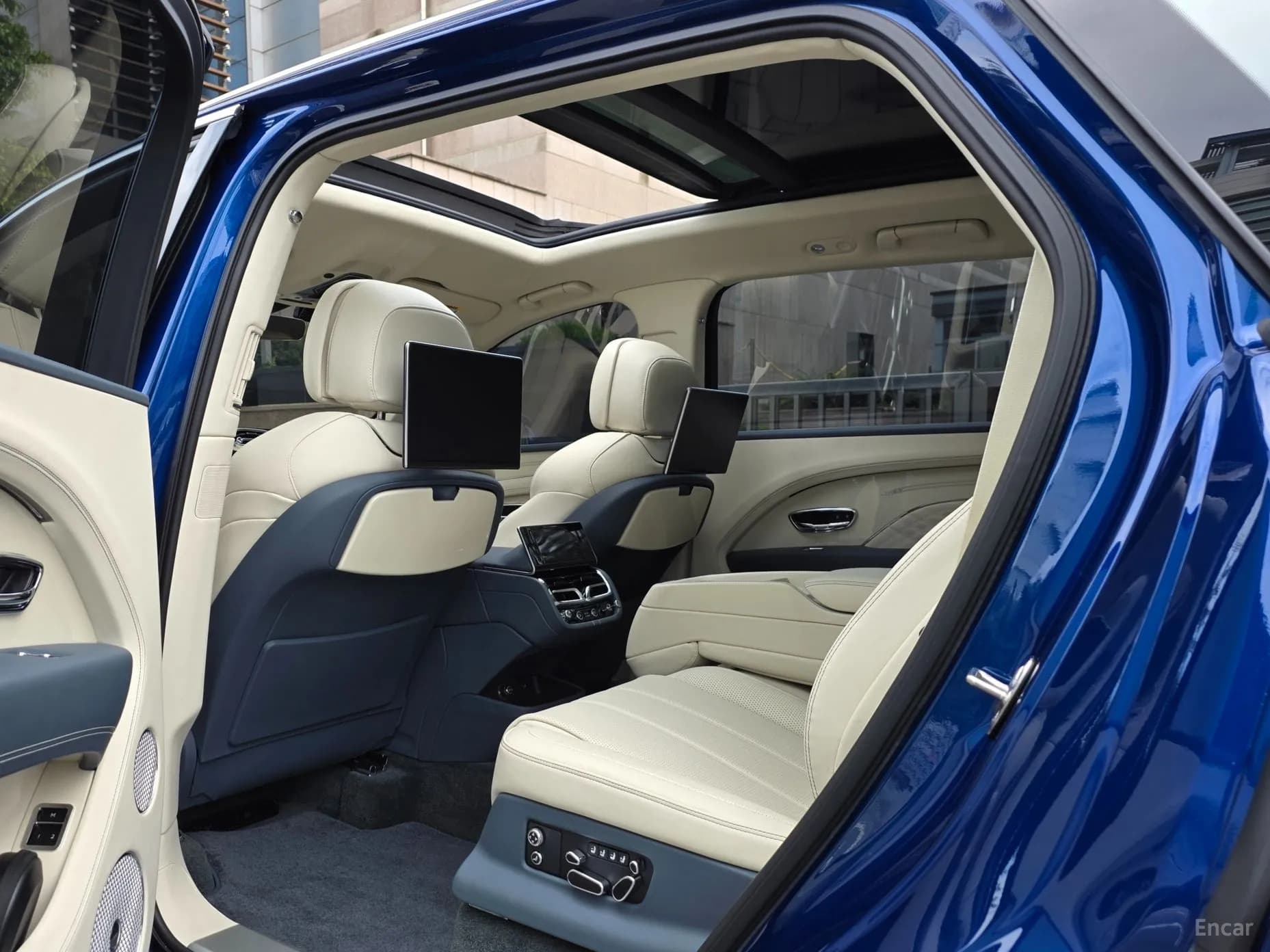 Bentayga