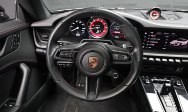 911 (992)
