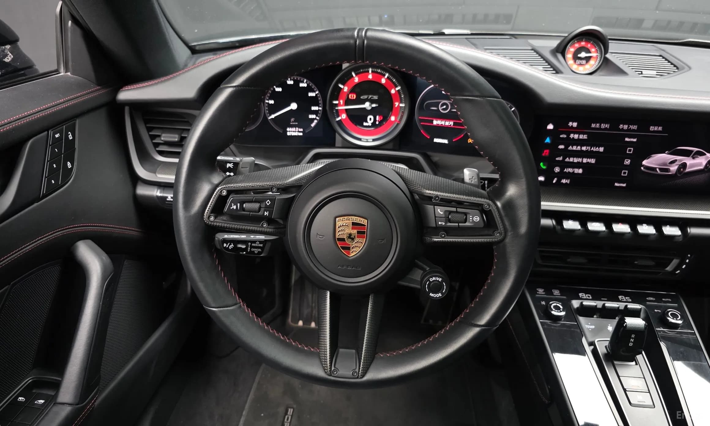 911 (992)