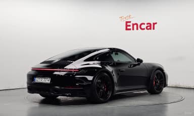 911 (992)