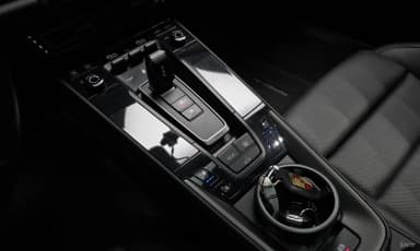 911 (992)