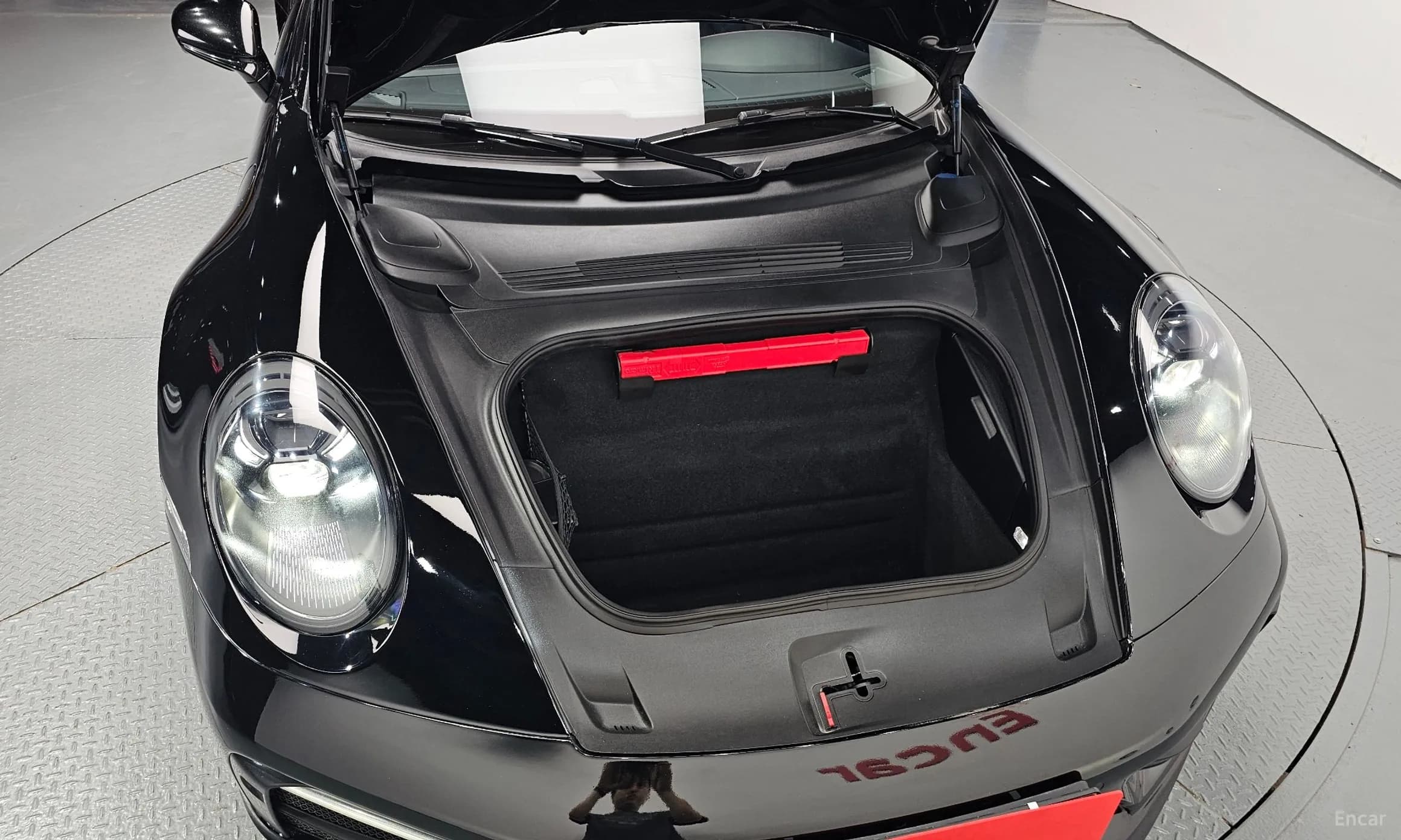 911 (992)