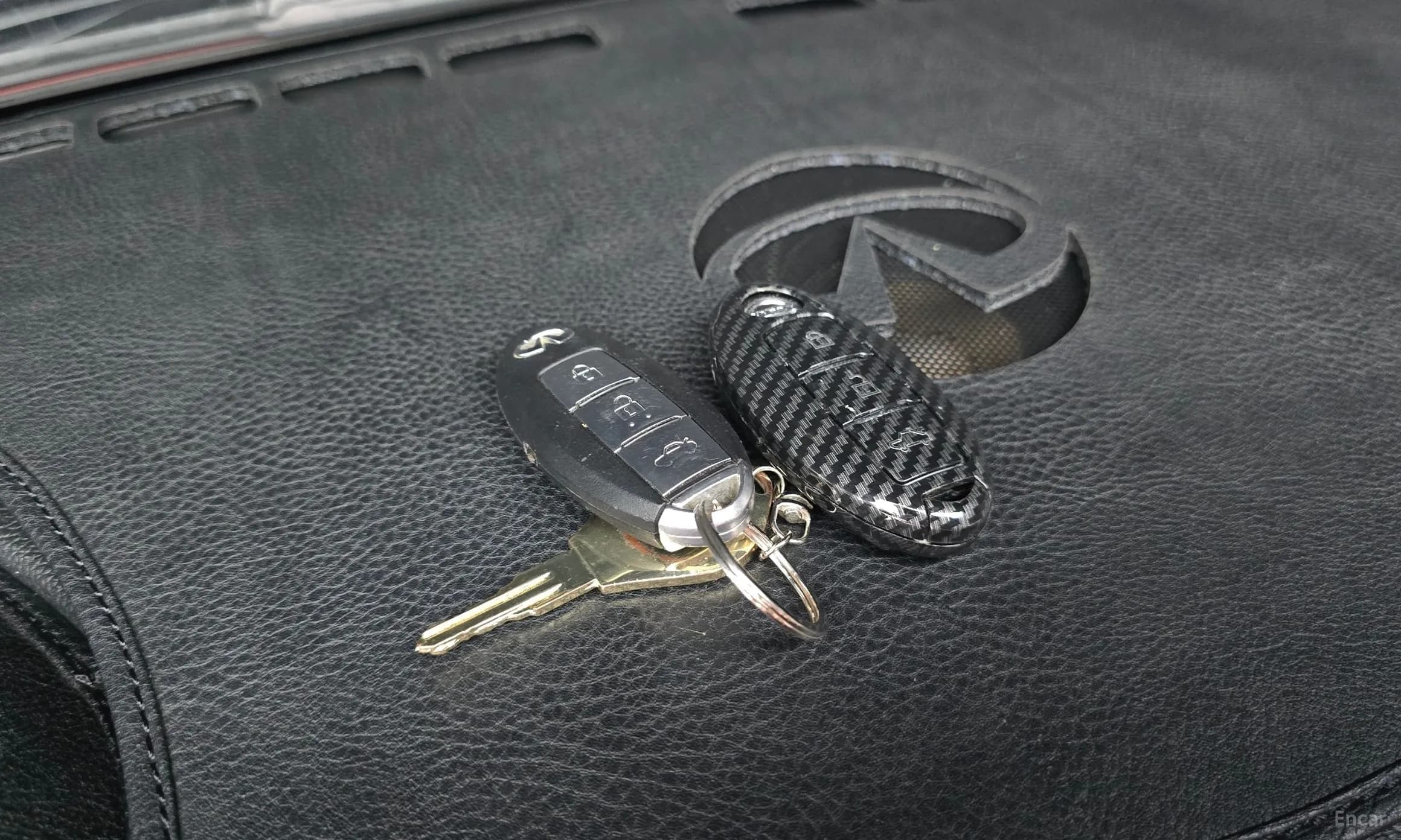 G37