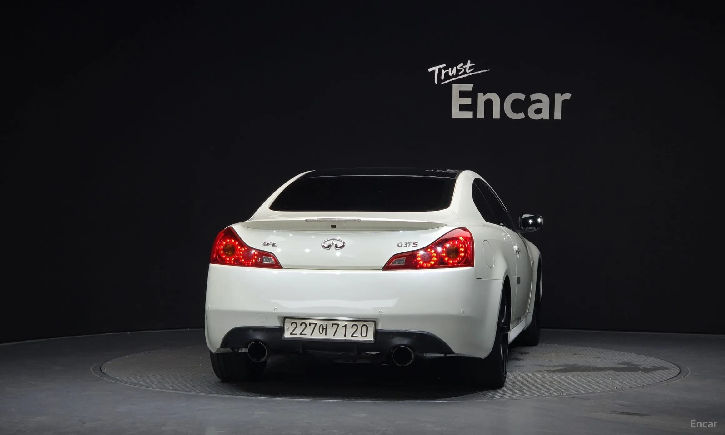 G37