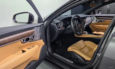 S90